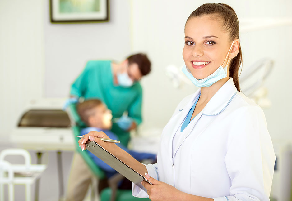 Zahnarzthelferin Berufsbild Ausbildung Gehalt Und Bewerbung
